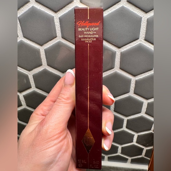 ✨ Charlotte Tilbury Beauty Light Wand – SPOTLIGHT • NEW - Picture 4 of 6